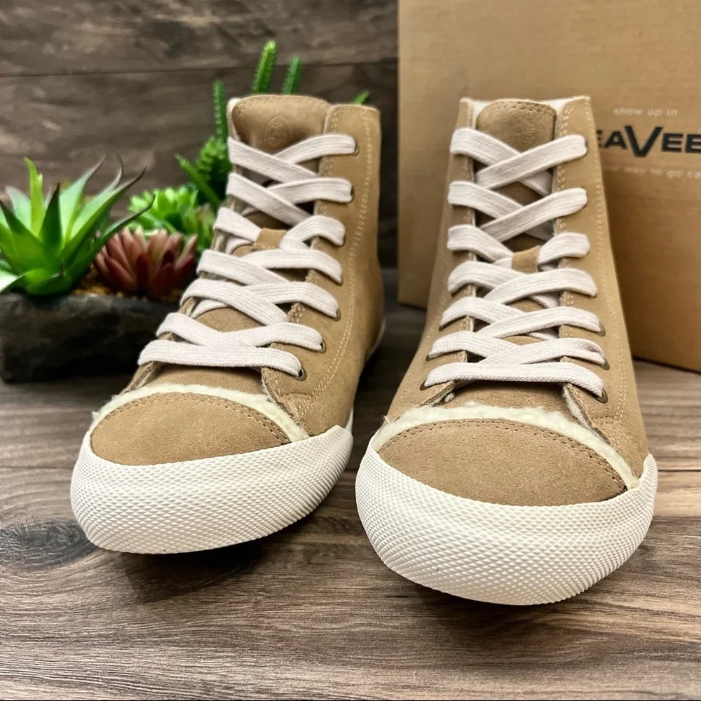 NIB SeaVees Army Issue High Wintertide High Top Sneaker Plush Lined Sand 8